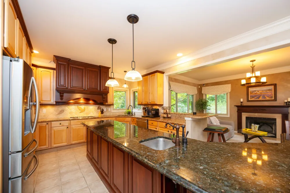 2280 Ivy Hill Drive Commerce Charter Township, MI 48382