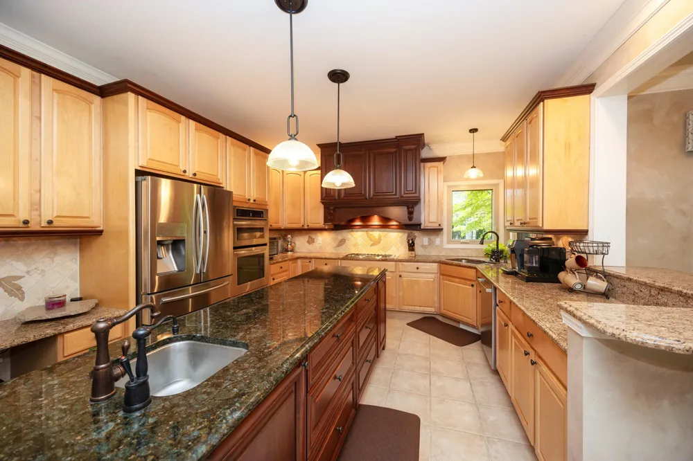 2280 Ivy Hill Drive Commerce Charter Township, MI 48382