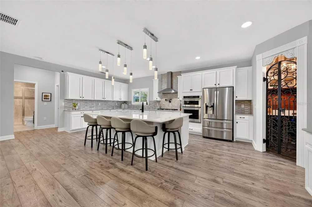 480 AVILA PLACE Howey In The Hills, FL 34737