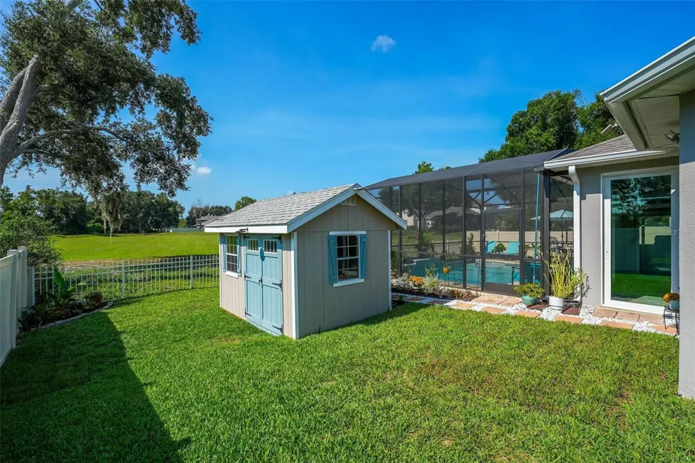 480 AVILA PLACE Howey In The Hills, FL 34737