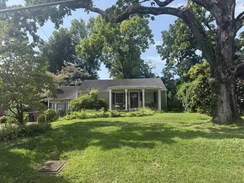 1809 Shackleford Rd