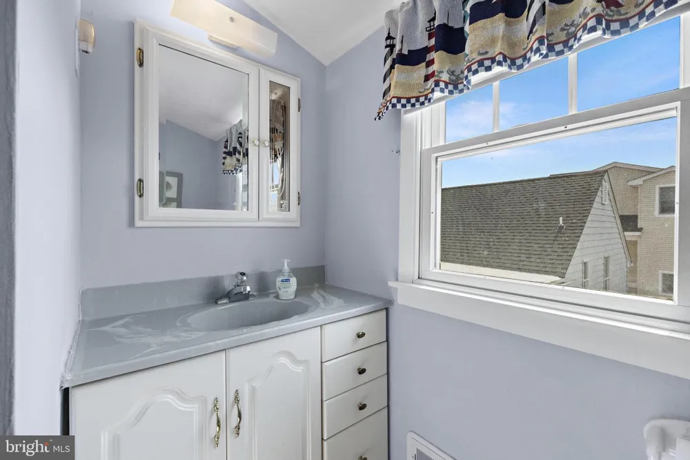 1201 WEST AVENUE Beach Haven, NJ 08008