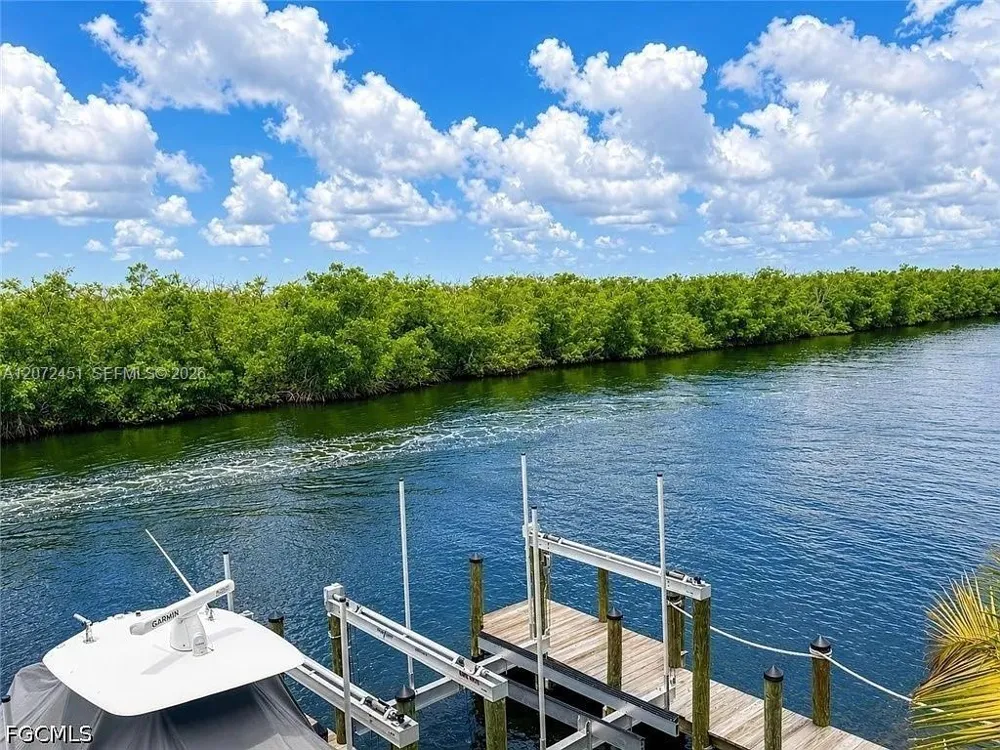 5816 Shell Cove Dr #119 Cape Coral, FL 33914