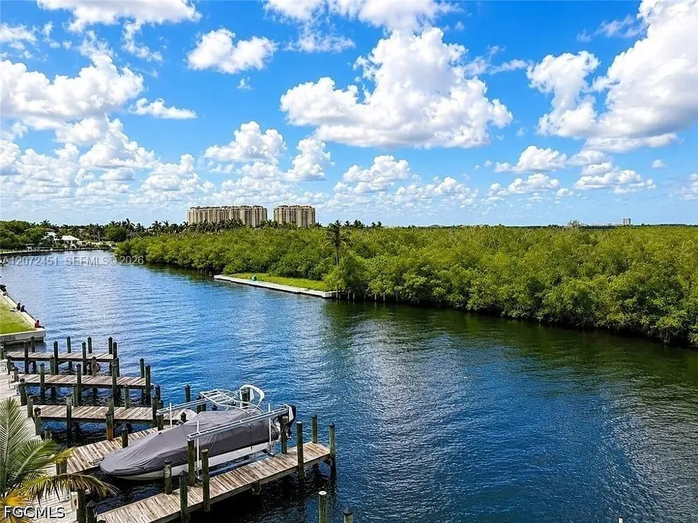 5816 Shell Cove Dr #119 Cape Coral, FL 33914