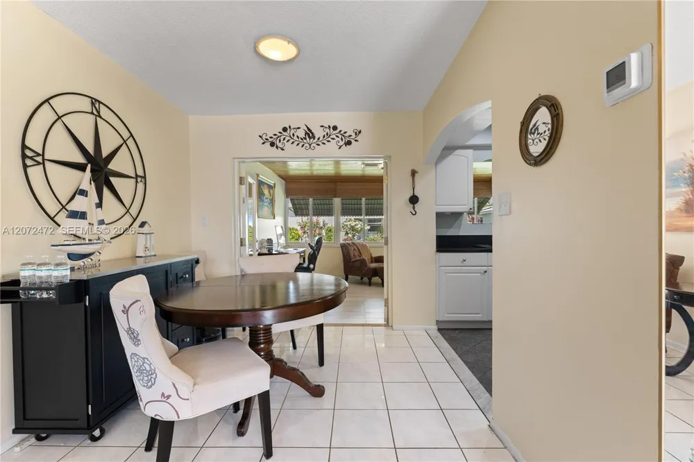 5713 NW 68th Ter Tamarac, FL 33321