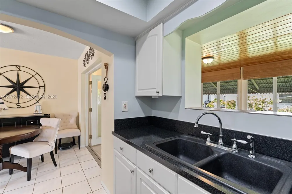 5713 NW 68th Ter Tamarac, FL 33321