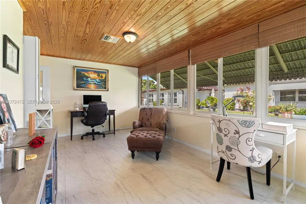 5713 NW 68th Ter Tamarac, FL 33321
