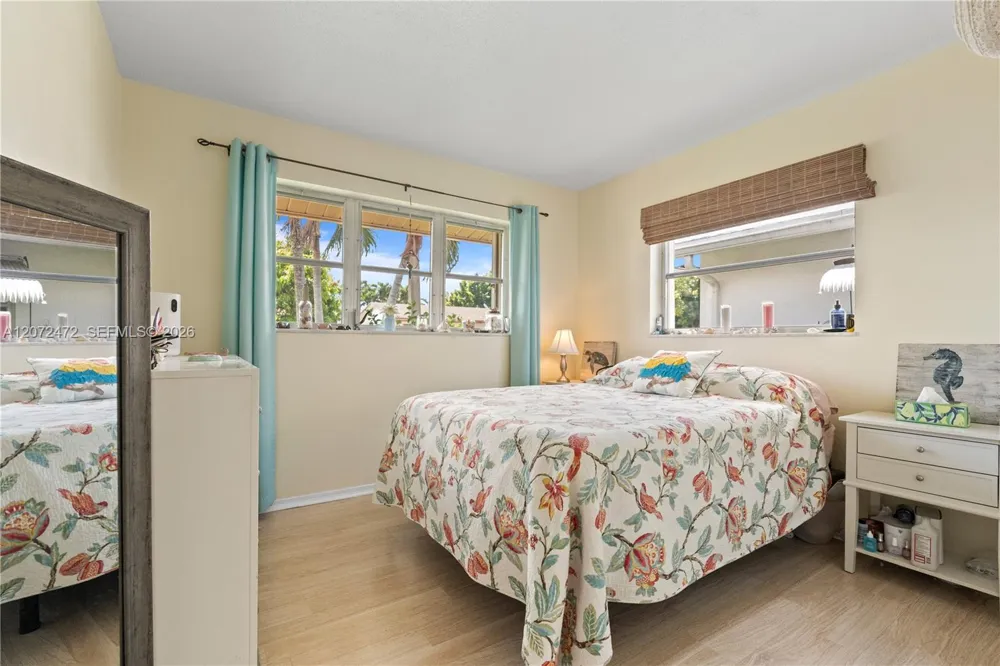 5713 NW 68th Ter Tamarac, FL 33321