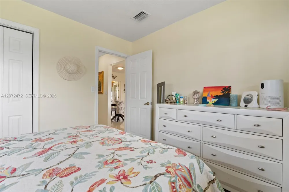 5713 NW 68th Ter Tamarac, FL 33321