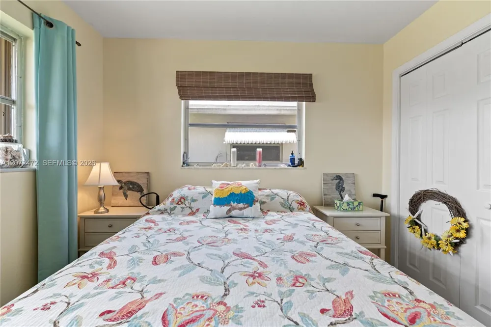 5713 NW 68th Ter Tamarac, FL 33321