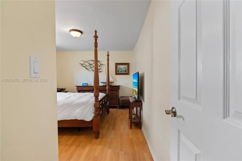 5713 NW 68th Ter Tamarac, FL 33321