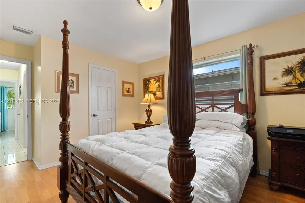5713 NW 68th Ter Tamarac, FL 33321
