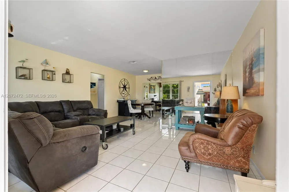 5713 NW 68th Ter Tamarac, FL 33321