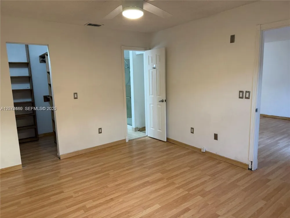 20800 NE 8th Ct #206-17 Miami, FL 33179