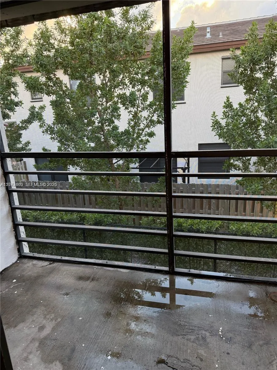 20800 NE 8th Ct #206-17 Miami, FL 33179