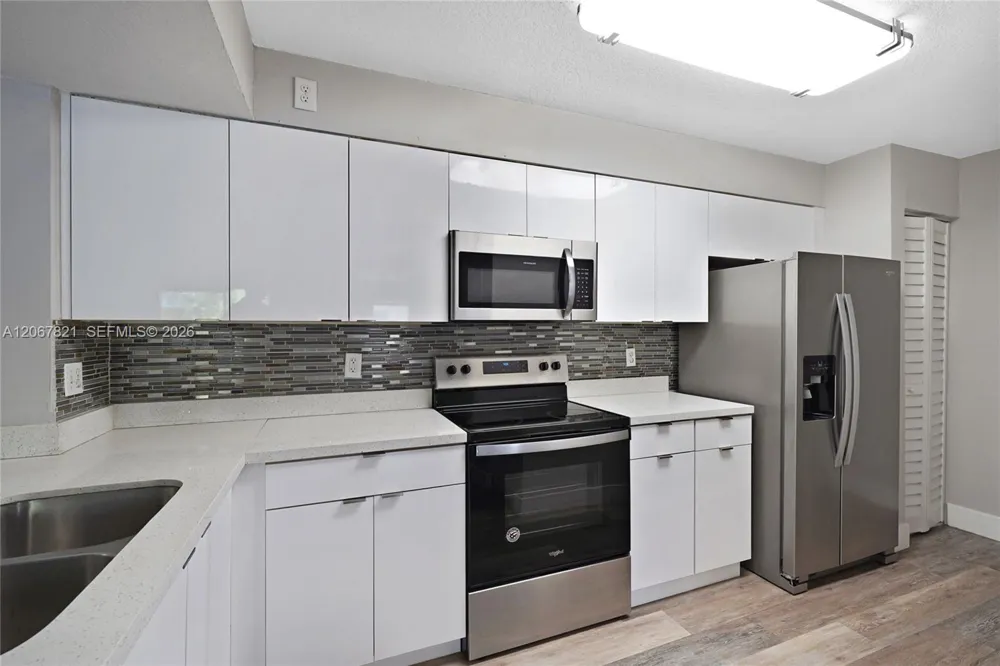 18840 NW 57th Ave #306 Hialeah, FL 33015