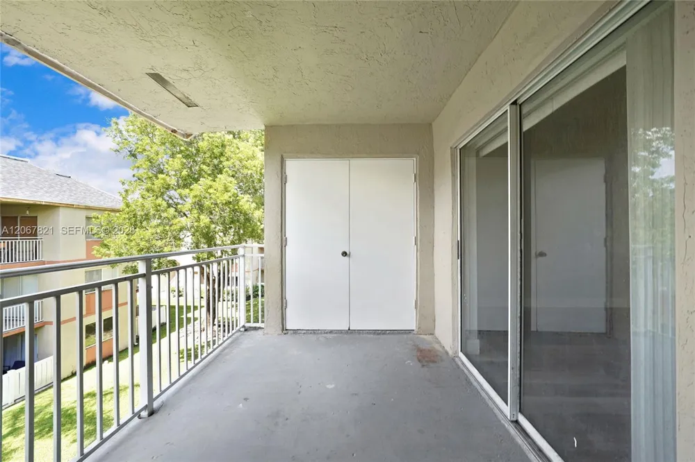 18840 NW 57th Ave #306 Hialeah, FL 33015