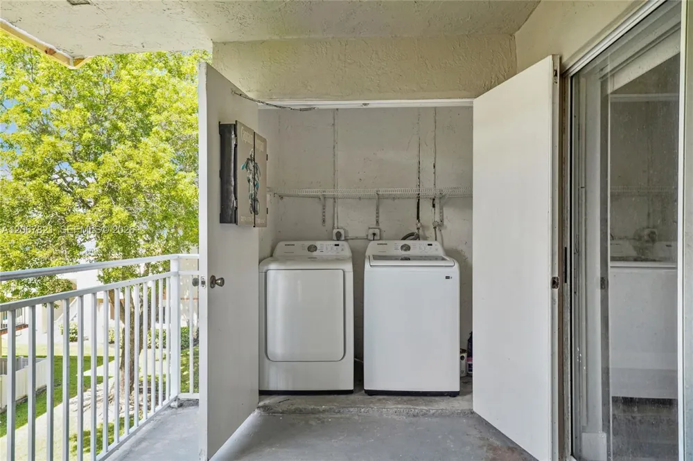 18840 NW 57th Ave #306 Hialeah, FL 33015