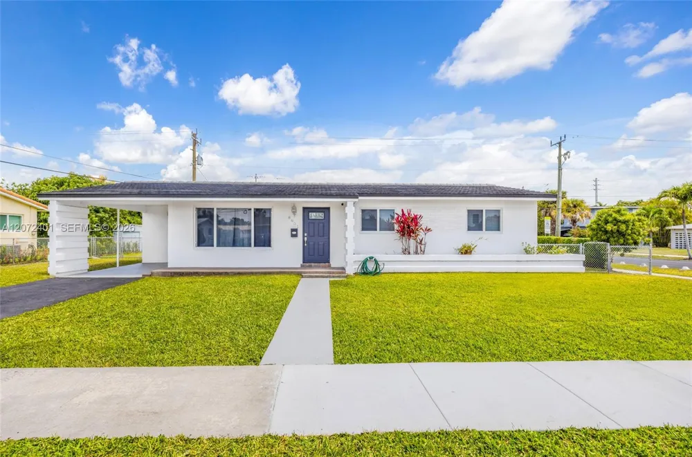 8801 SW 17th St Miami, FL 33165