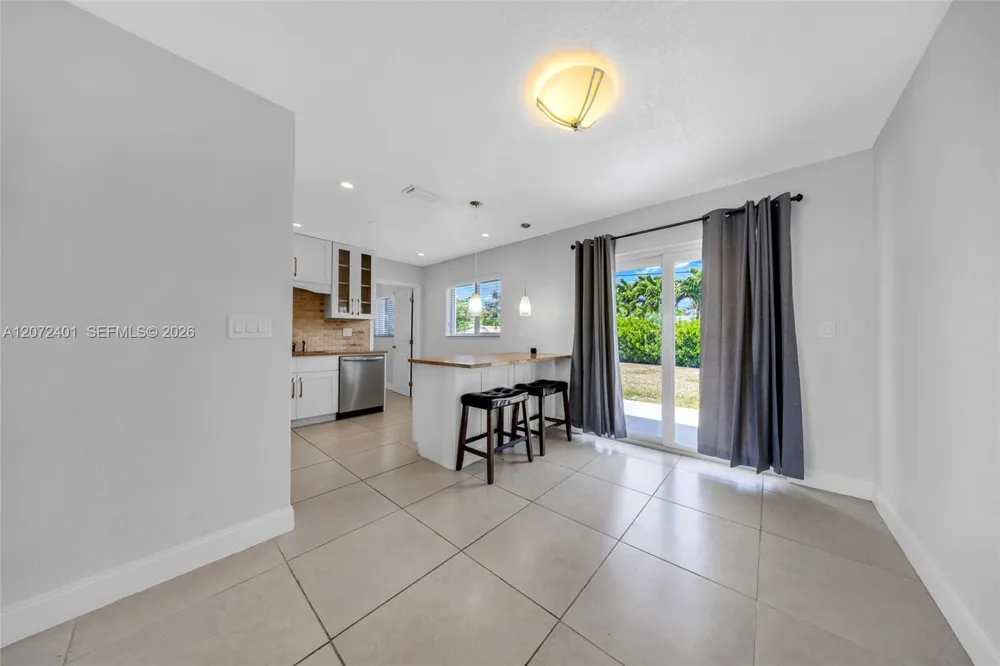 8801 SW 17th St Miami, FL 33165