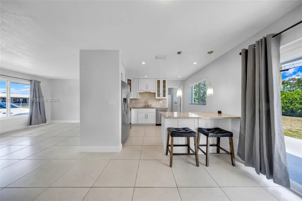 8801 SW 17th St Miami, FL 33165