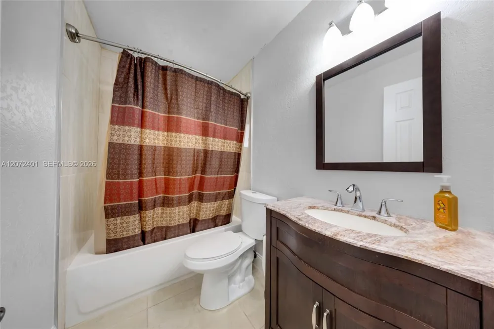 8801 SW 17th St Miami, FL 33165