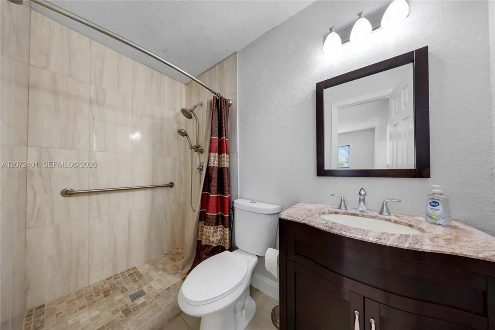 8801 SW 17th St Miami, FL 33165