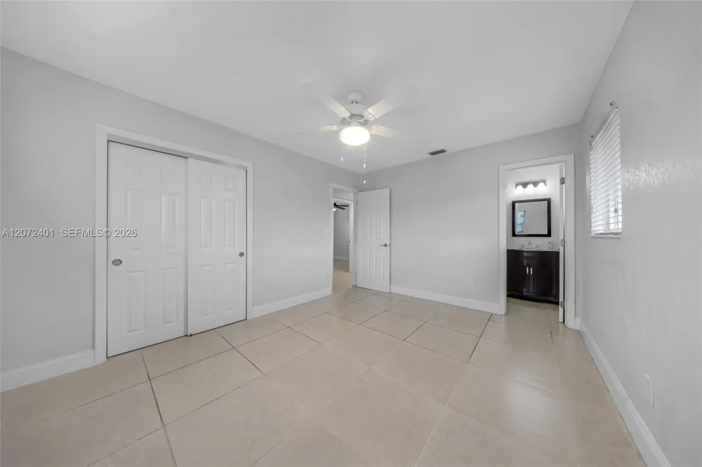 8801 SW 17th St Miami, FL 33165
