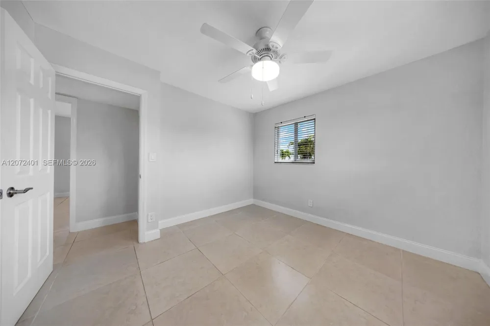 8801 SW 17th St Miami, FL 33165