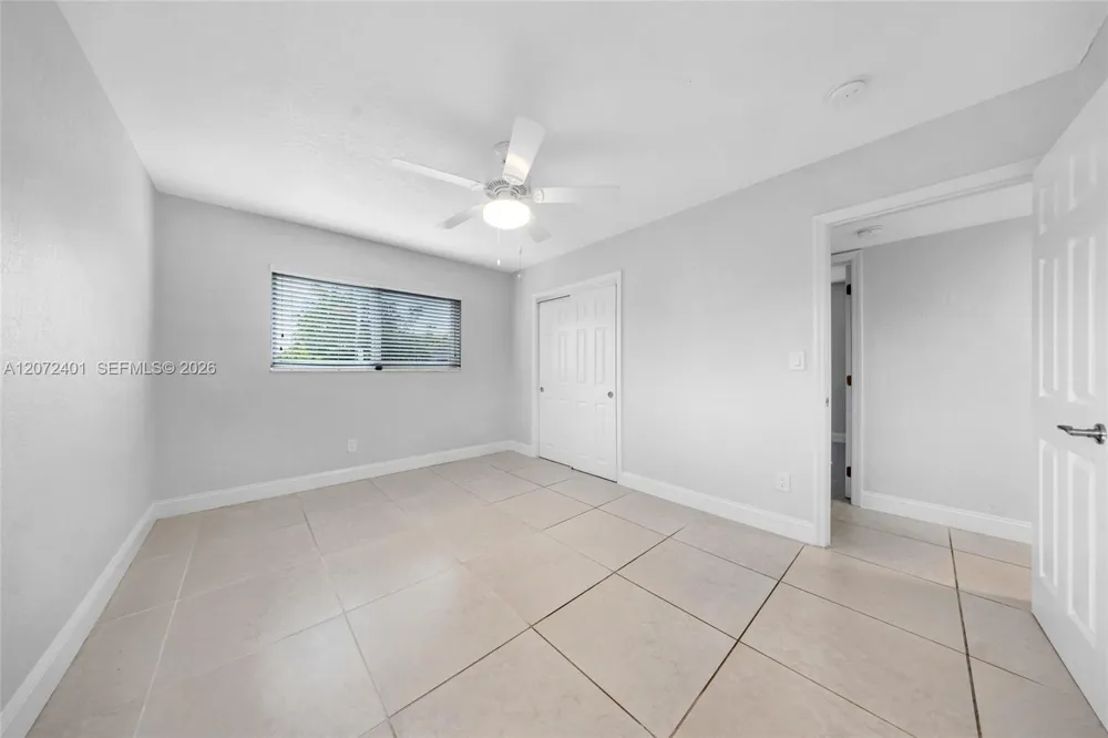8801 SW 17th St Miami, FL 33165