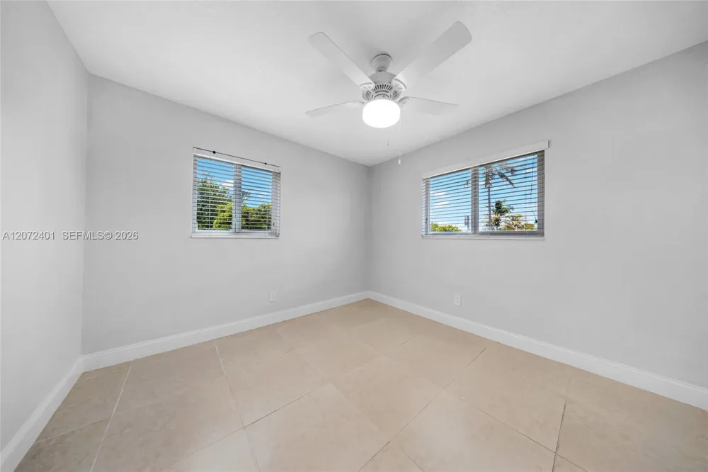 8801 SW 17th St Miami, FL 33165