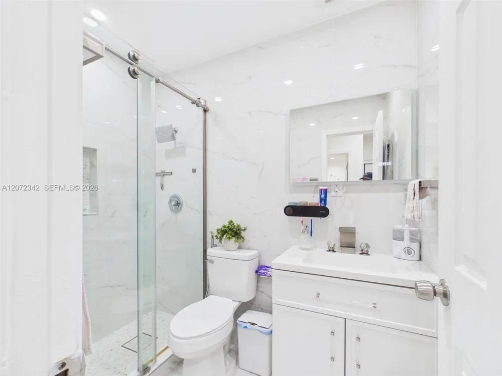 9601 SW 183rd St Palmetto Bay, FL 33157
