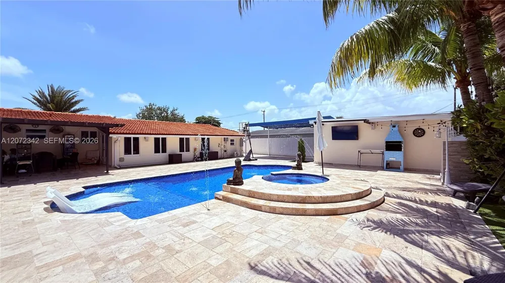 9601 SW 183rd St Palmetto Bay, FL 33157