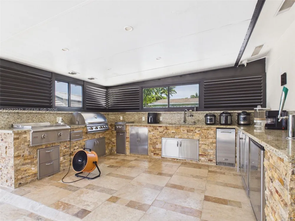 9601 SW 183rd St Palmetto Bay, FL 33157