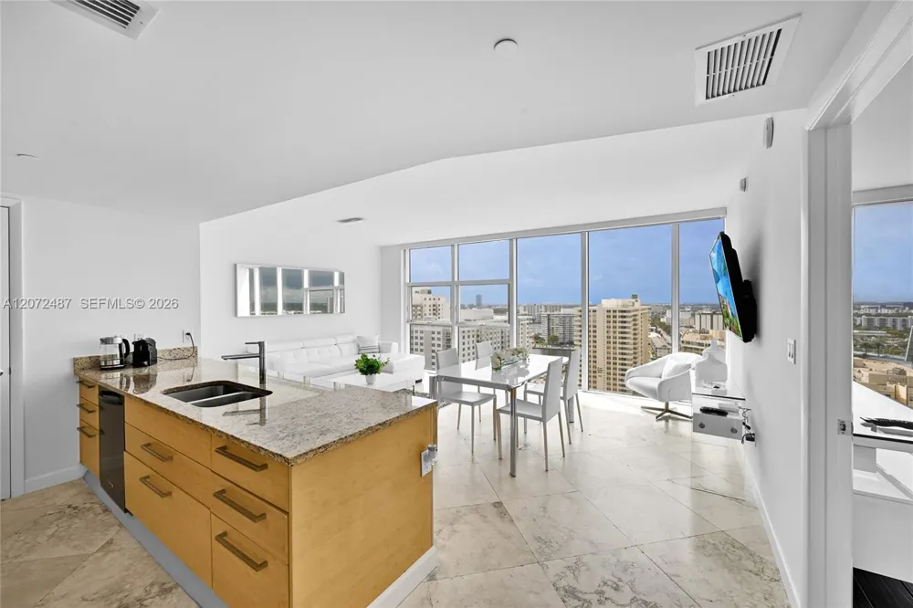 1830 S Ocean Dr #1907 Hallandale Beach, FL 33009