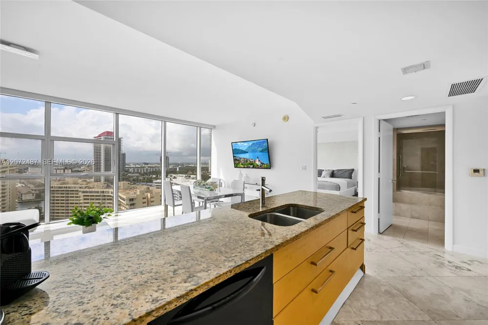 1830 S Ocean Dr #1907 Hallandale Beach, FL 33009