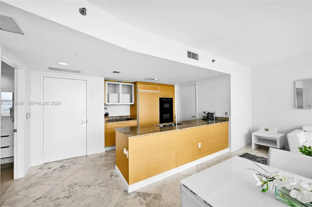 1830 S Ocean Dr #1907 Hallandale Beach, FL 33009