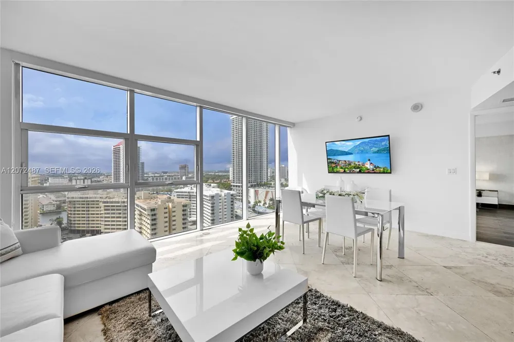 1830 S Ocean Dr #1907 Hallandale Beach, FL 33009