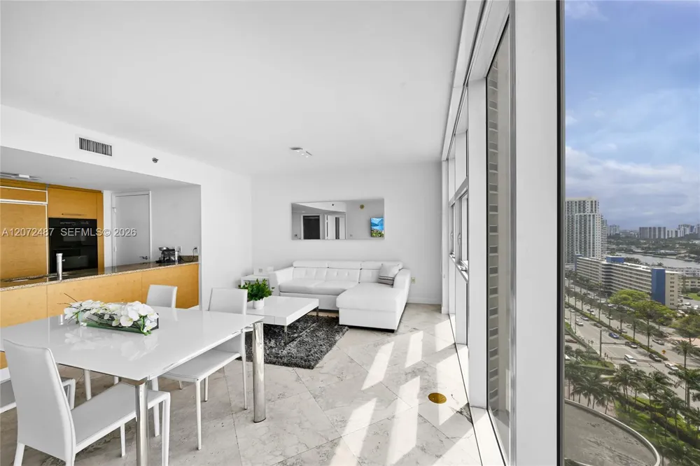 1830 S Ocean Dr #1907 Hallandale Beach, FL 33009