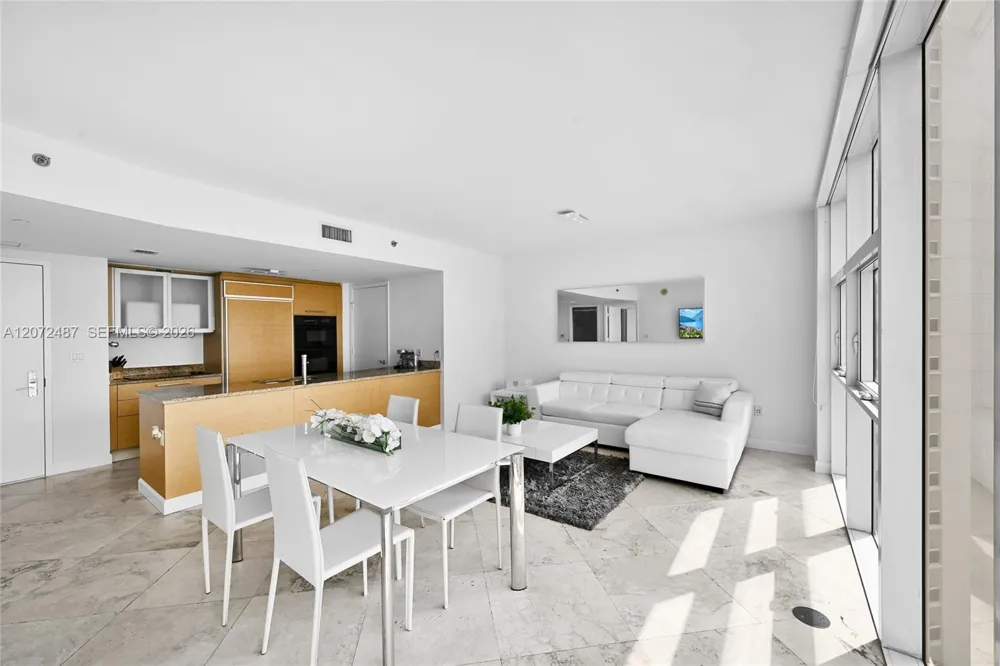 1830 S Ocean Dr #1907 Hallandale Beach, FL 33009