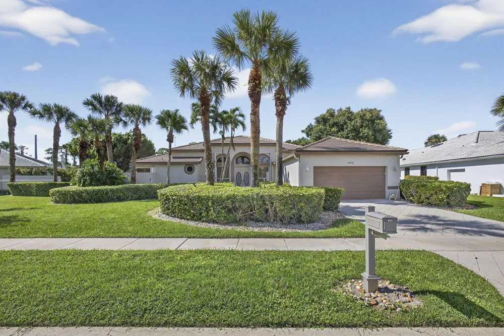 4912 Exeter Estate Lane Lake Worth, FL 33449