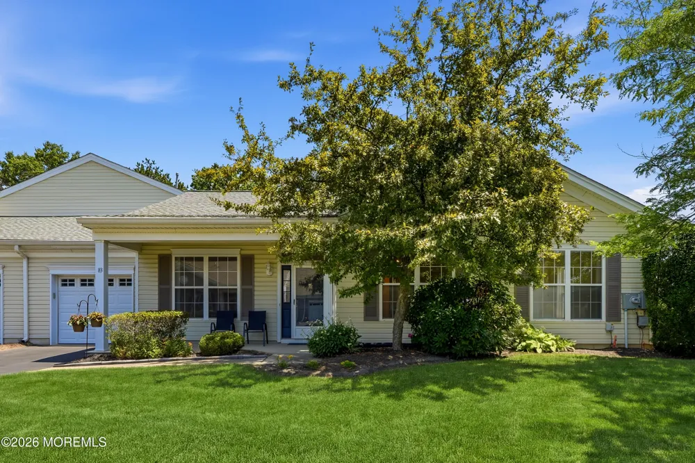 83 Jadelawns Drive Lakewood, NJ 08701