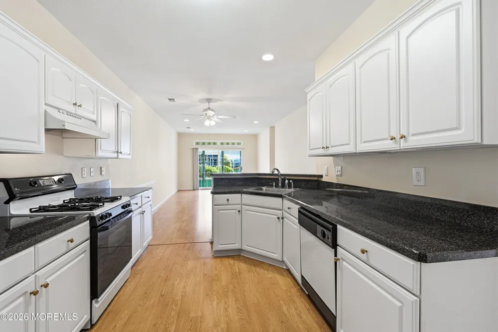 83 Jadelawns Drive Lakewood, NJ 08701