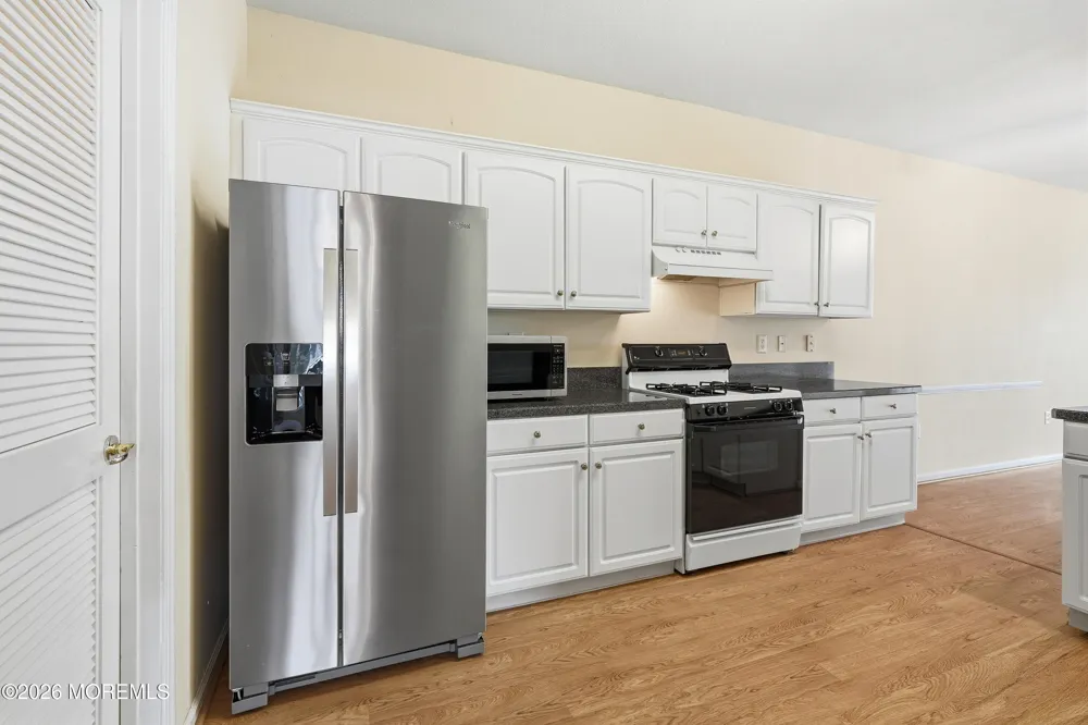 83 Jadelawns Drive Lakewood, NJ 08701