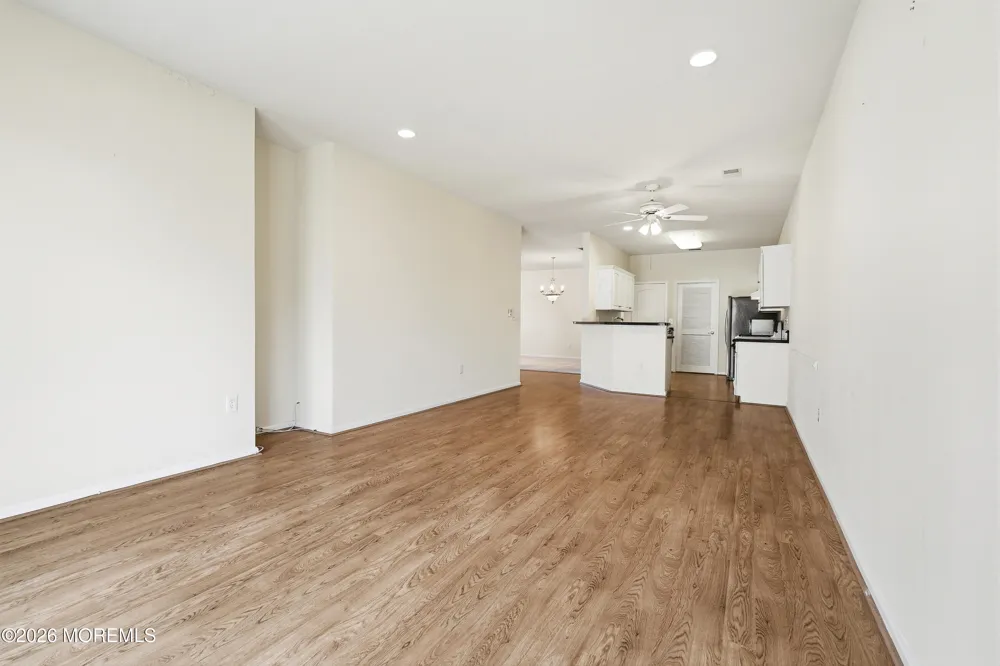 83 Jadelawns Drive Lakewood, NJ 08701