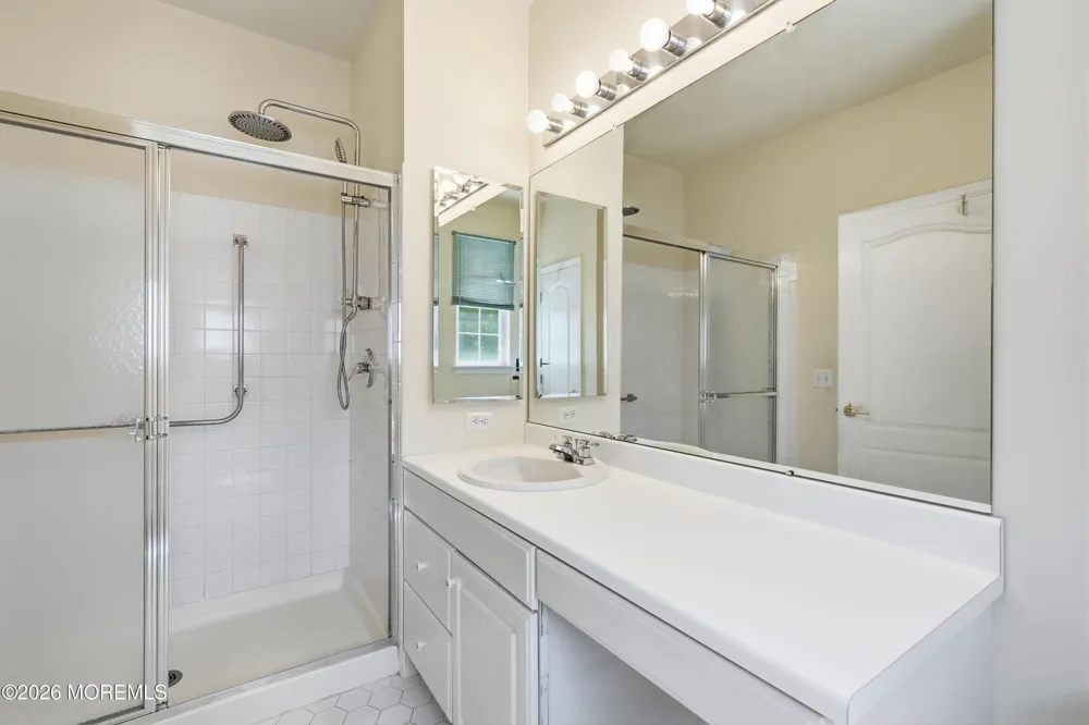 83 Jadelawns Drive Lakewood, NJ 08701