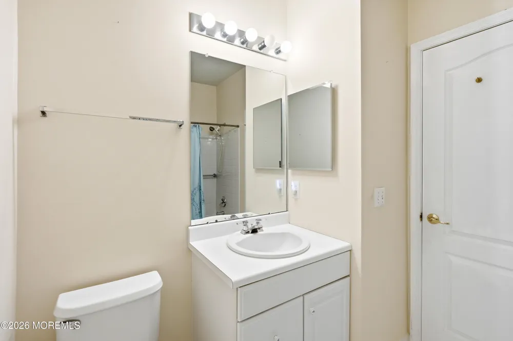 83 Jadelawns Drive Lakewood, NJ 08701
