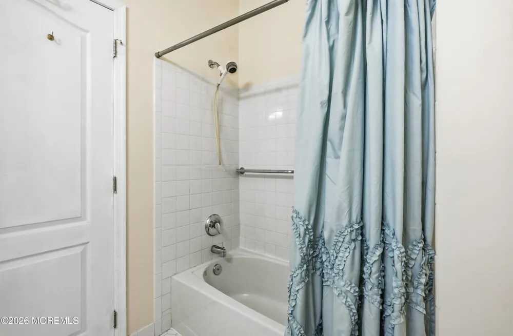 83 Jadelawns Drive Lakewood, NJ 08701