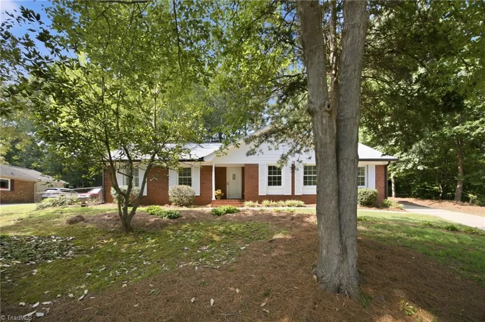 1045 S Magnolia Street Mooresville, NC 28115