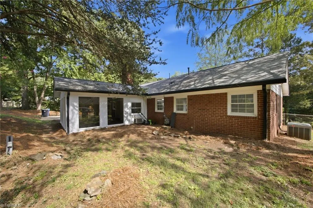 1045 S Magnolia Street Mooresville, NC 28115